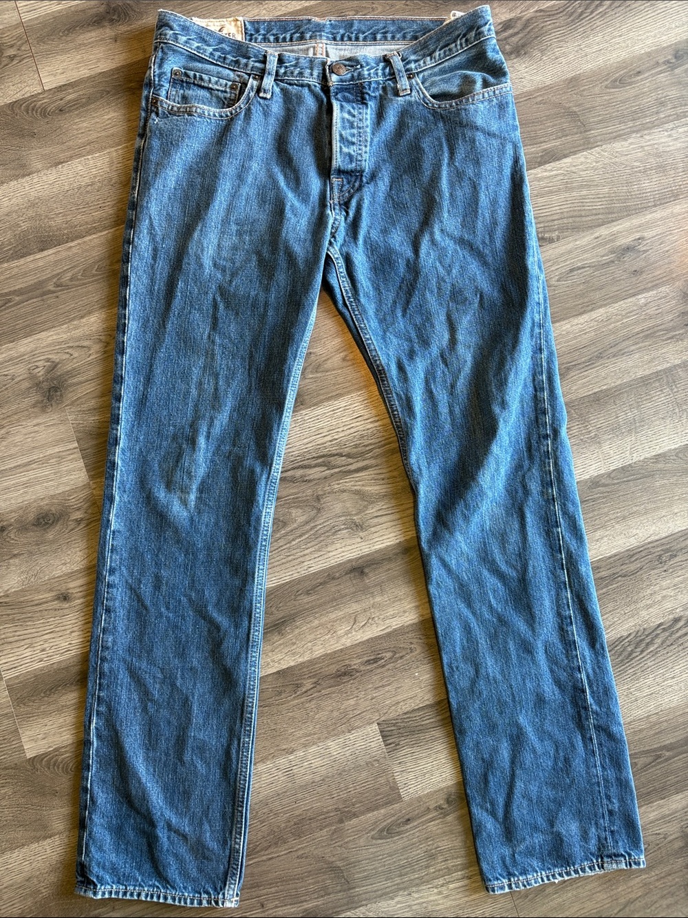 100% cotton Hollister Men's Straight Jeans in Blue Denim